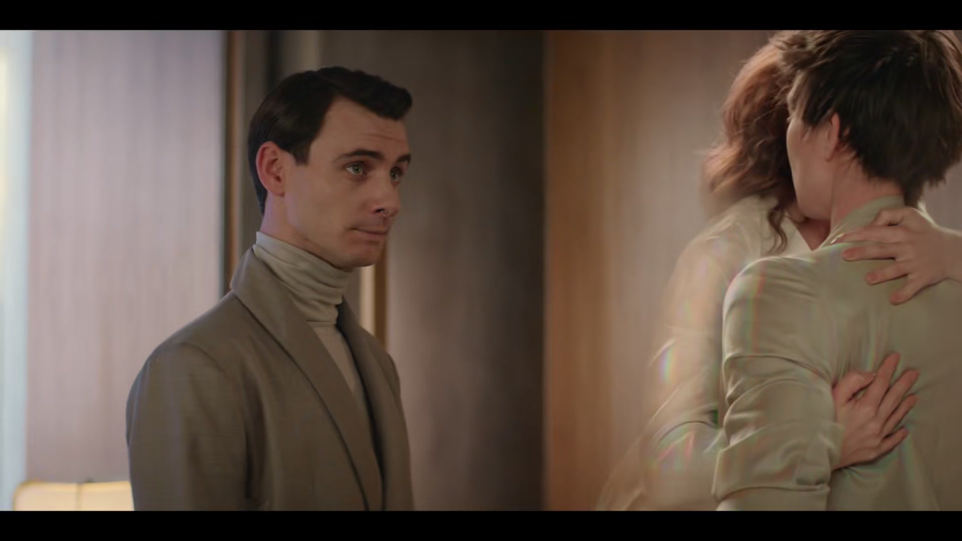 Brave_New_World_S01E01_0189.jpg