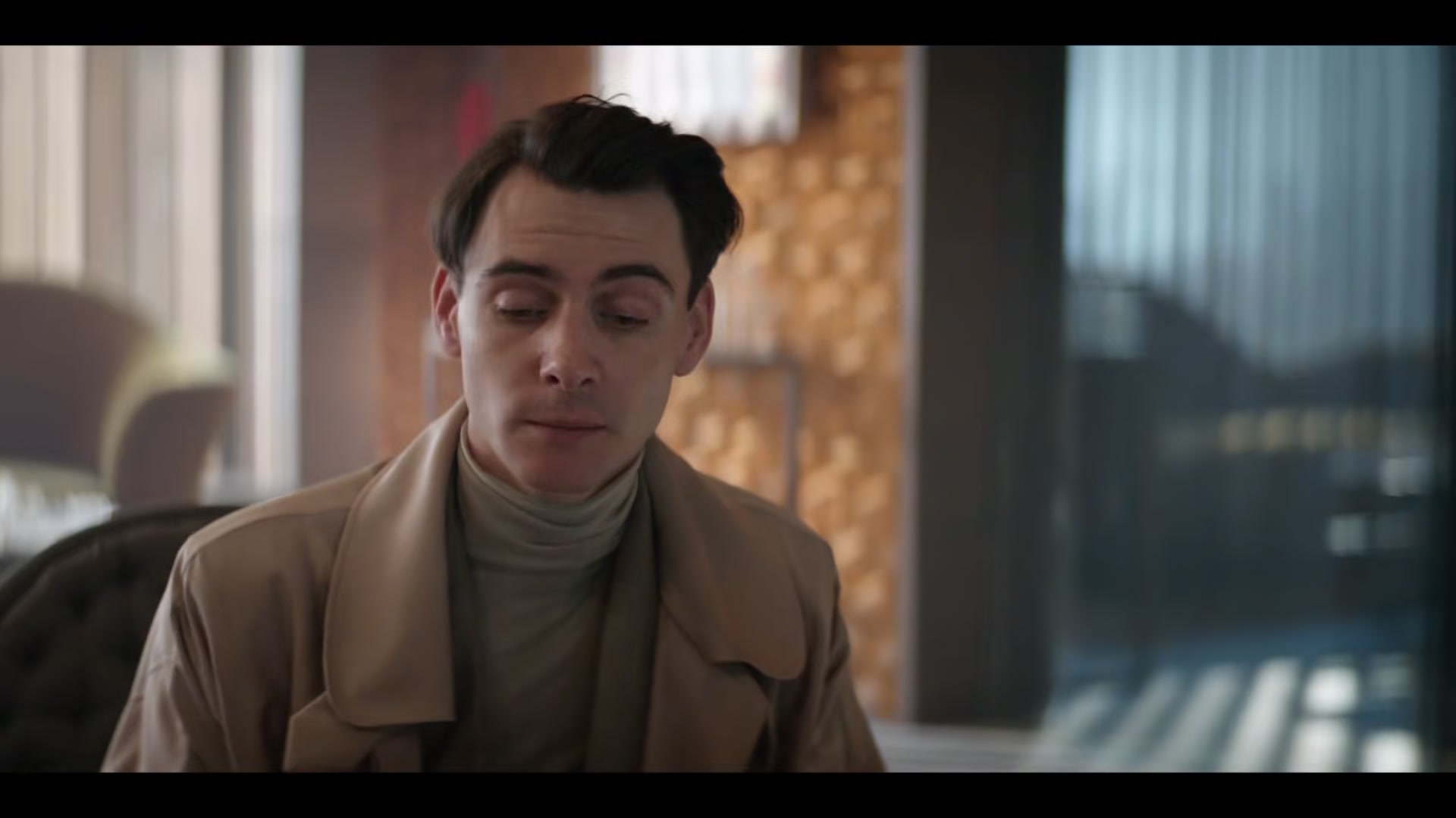 Brave_New_World_S01E01_0884.jpg