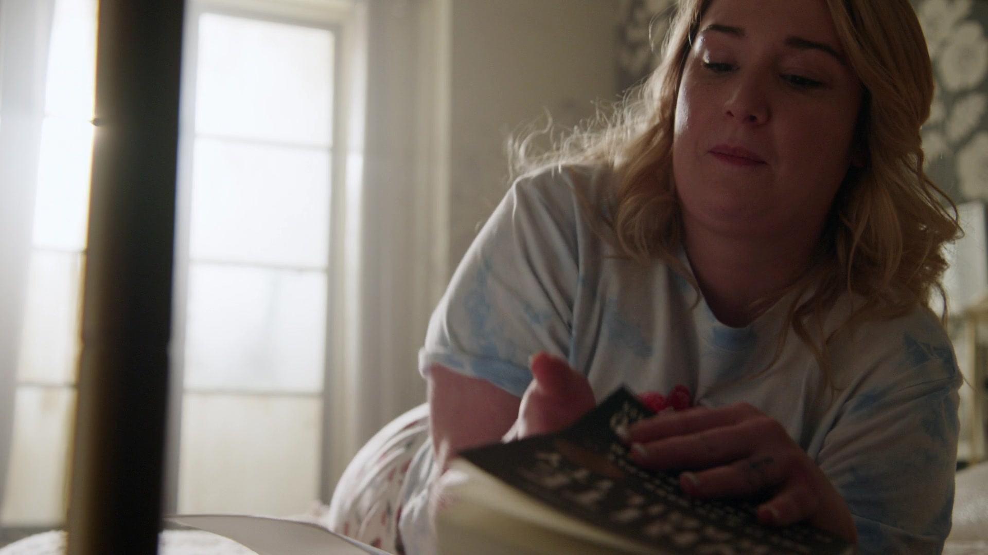 Good_Trouble_S02E16_0073.jpg