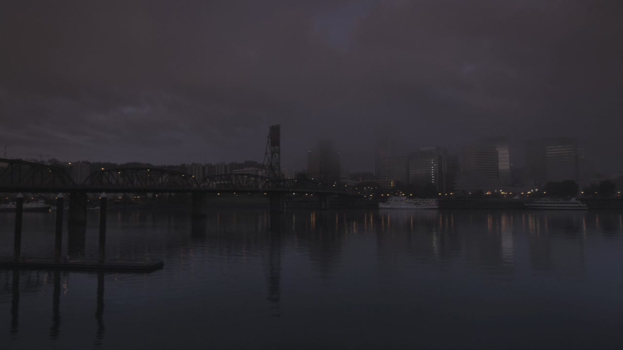 LUX106-0002.jpg
