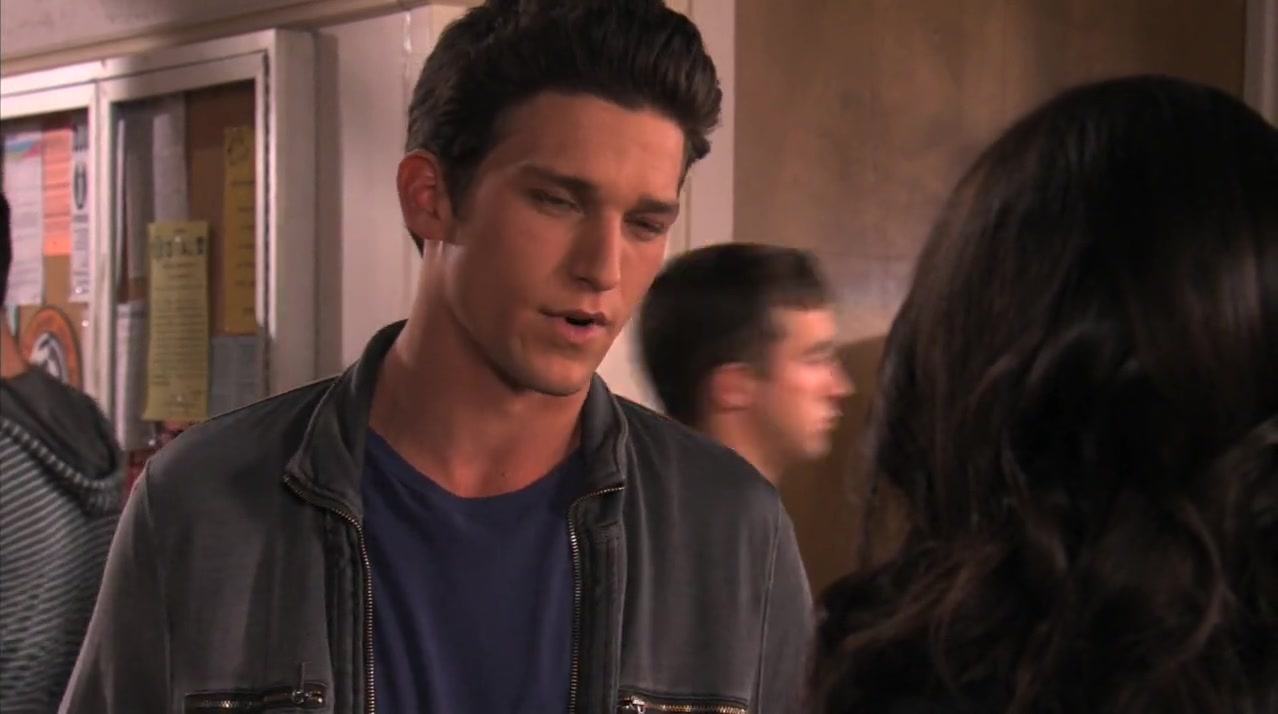 The_Secret_Life_of_the_American_Teenager_S02E06_0348.jpg