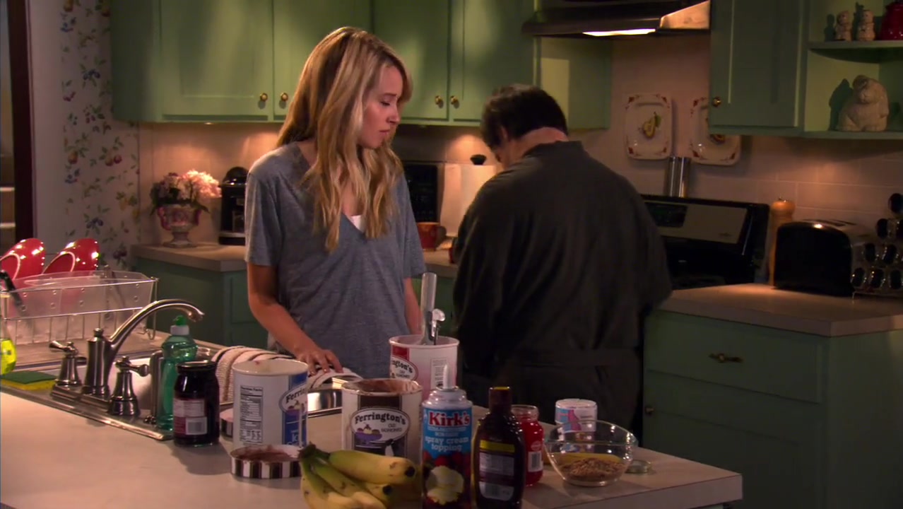 The_Secret_Life_of_the_American_Teenager_S02E07_0182.jpg