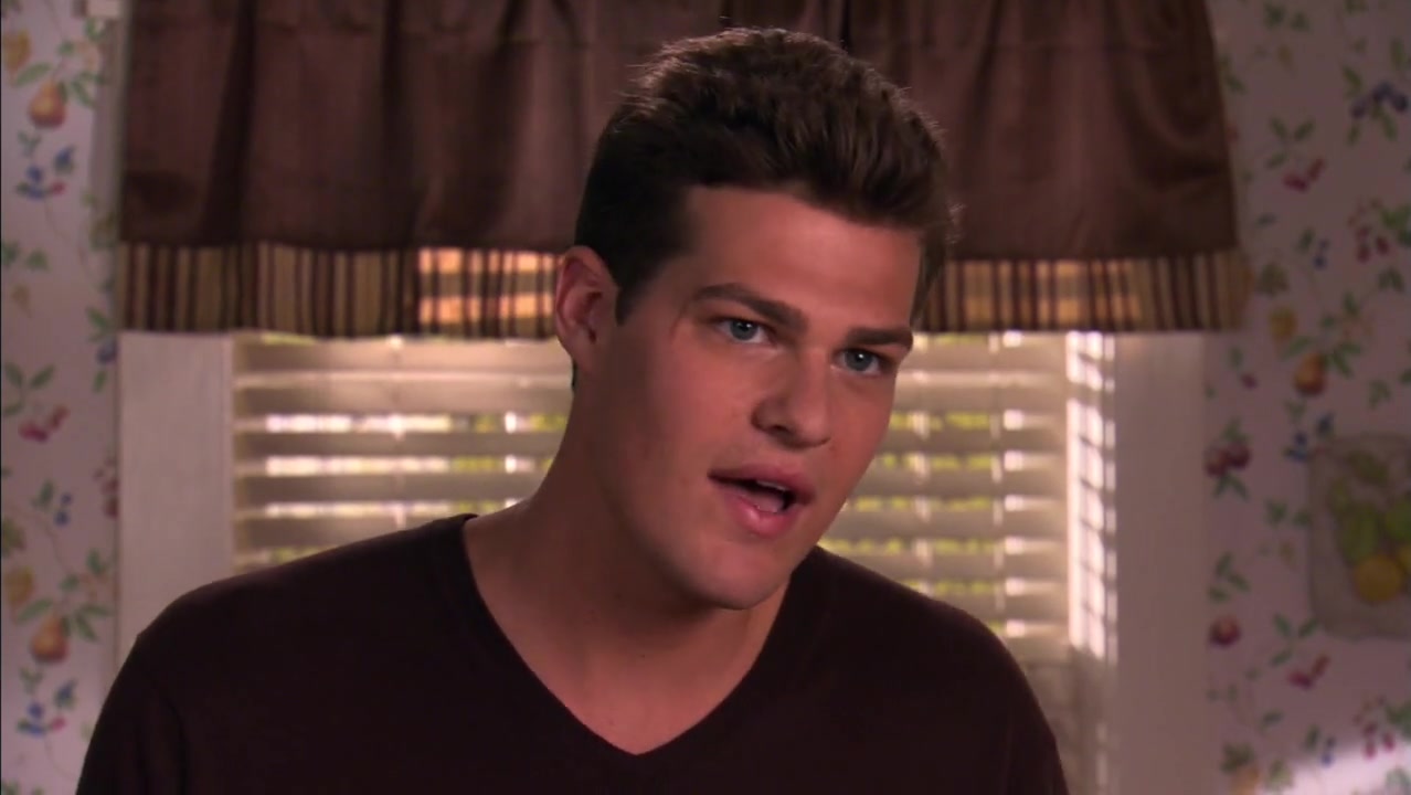 The_Secret_Life_of_the_American_Teenager_S02E09_0321.jpg