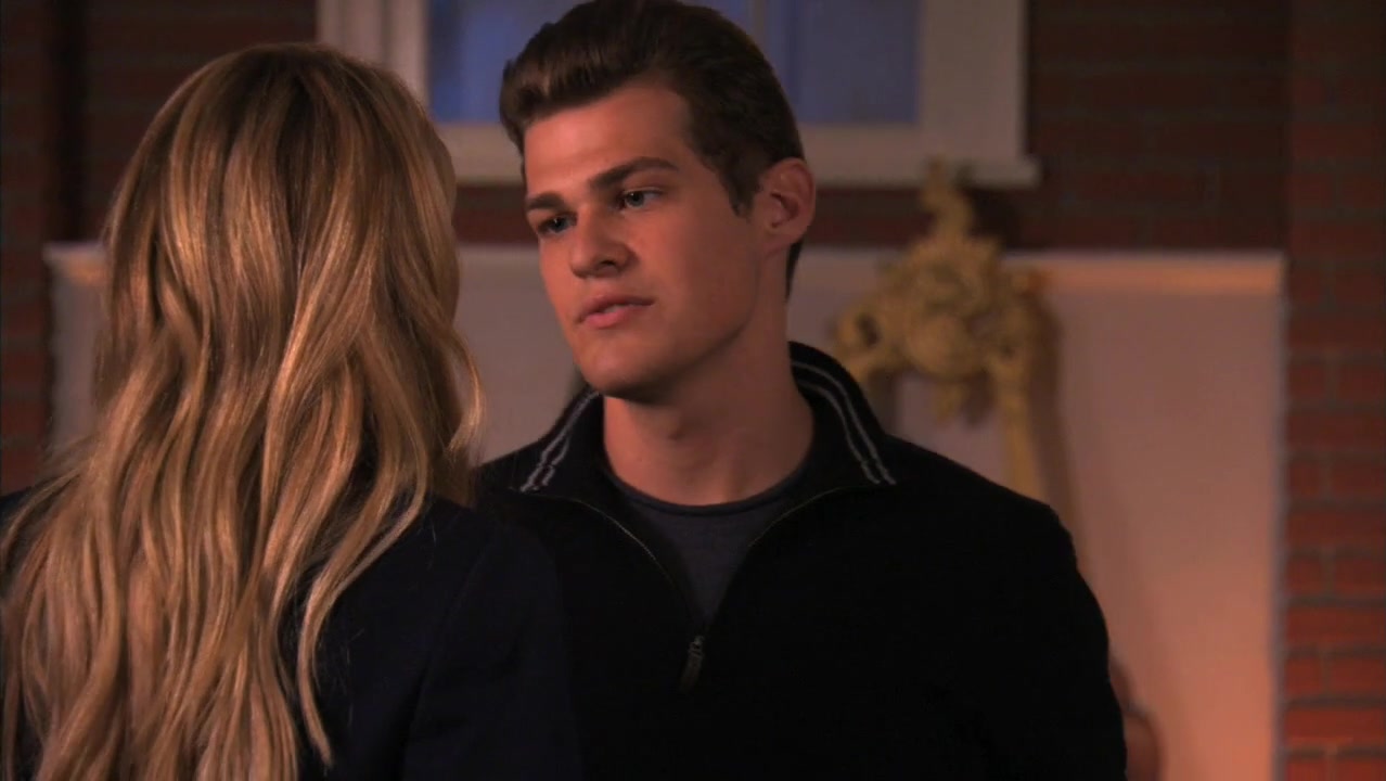 The_Secret_Life_of_the_American_Teenager_S02E10_1737.jpg