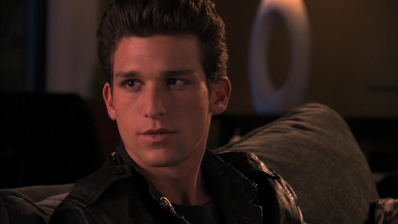 The_Secret_Life_of_the_American_Teenager_S02E10_1822.jpg
