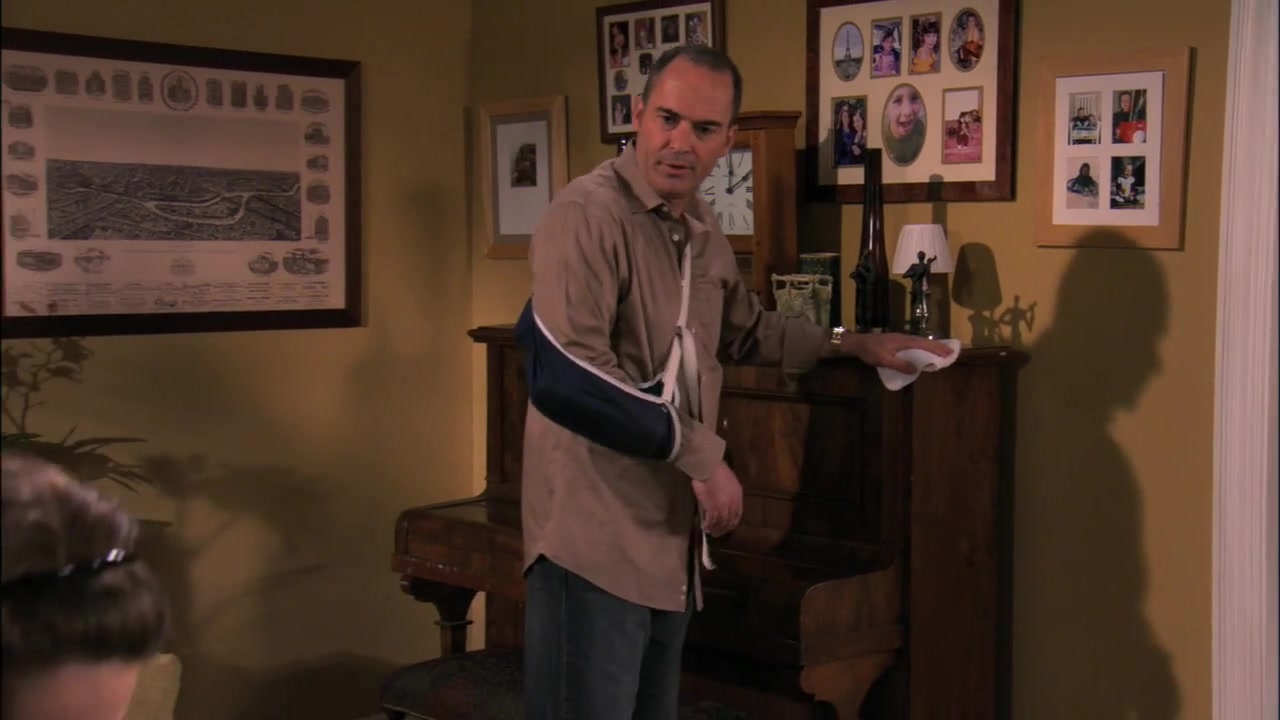 The_Secret_Life_of_the_American_Teenager_S02E11_0534.jpg