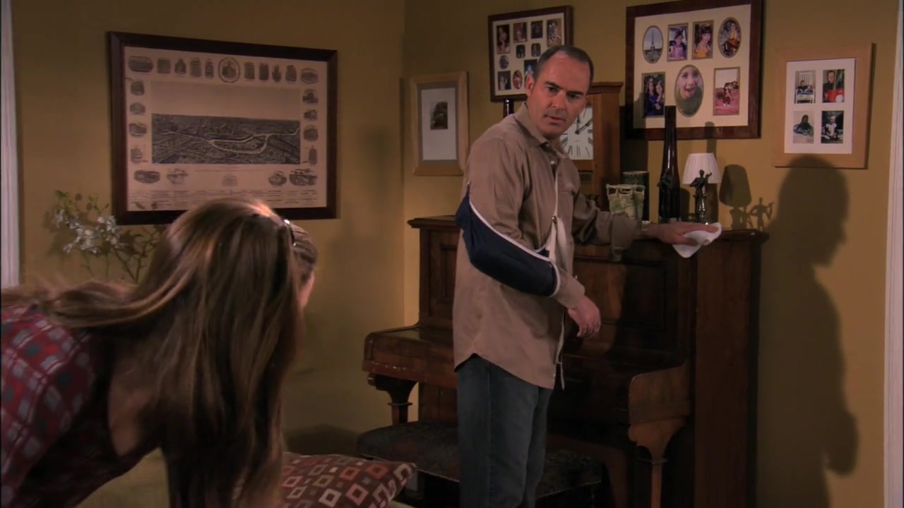 The_Secret_Life_of_the_American_Teenager_S02E11_0535.jpg
