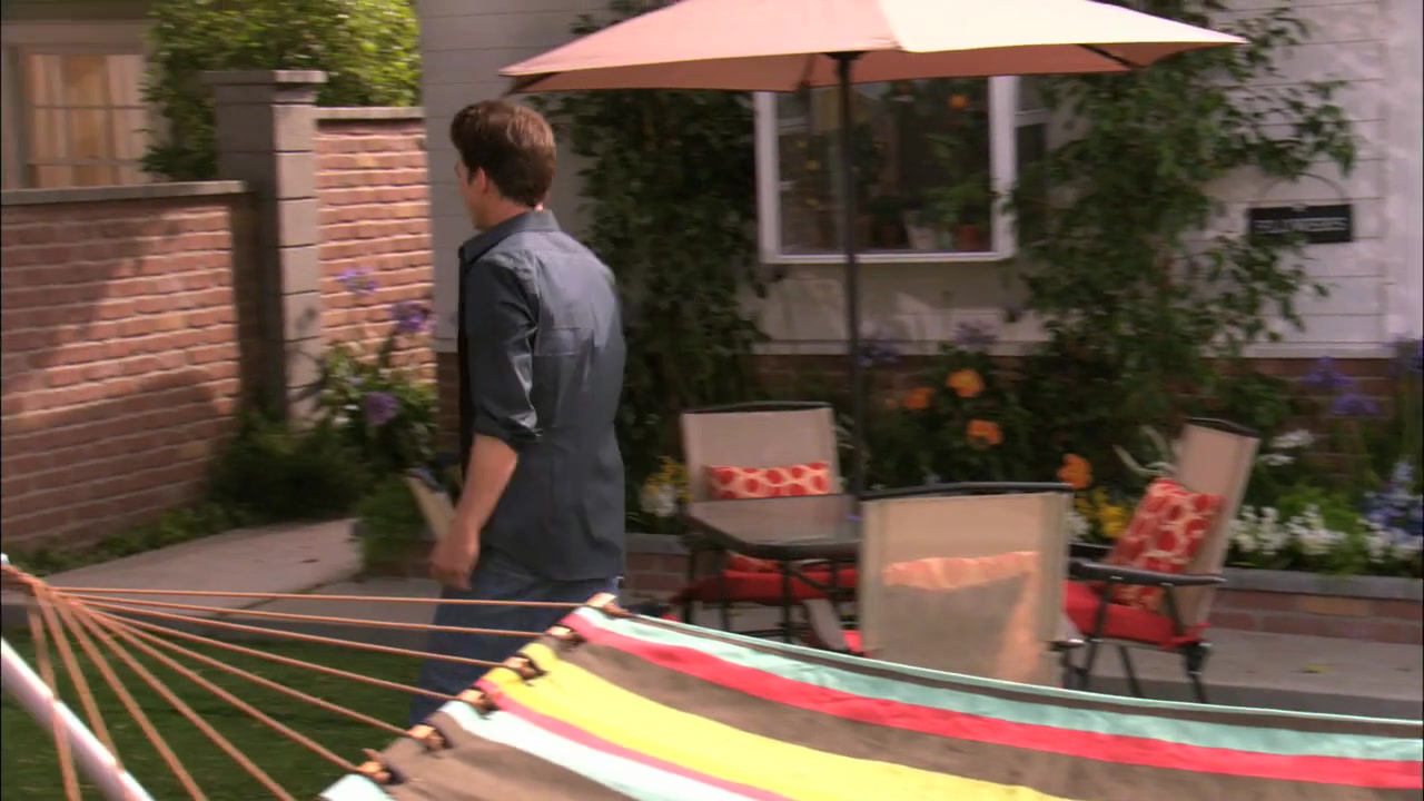 The_Secret_Life_of_the_American_Teenager_S02E12_0493.jpg
