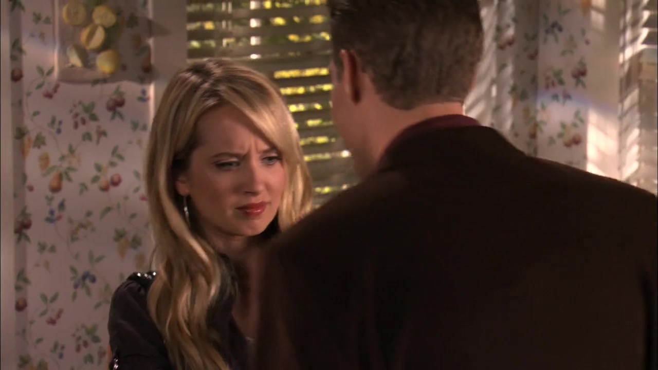 The_Secret_Life_of_the_American_Teenager_S02E12_0802.jpg
