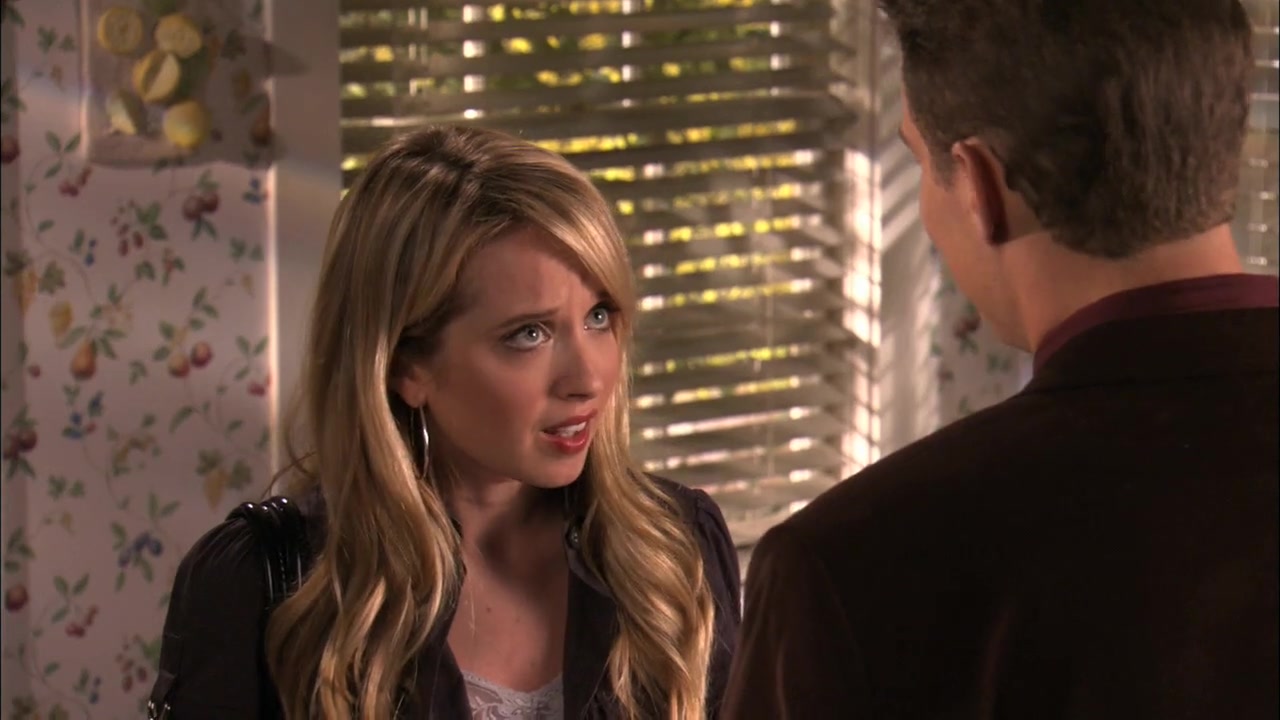The_Secret_Life_of_the_American_Teenager_S02E12_0815.jpg