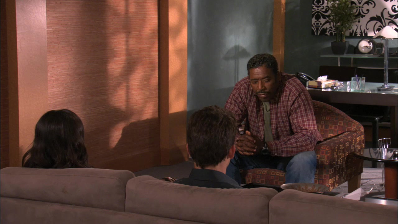 The_Secret_Life_of_the_American_Teenager_S02E12_1181.jpg