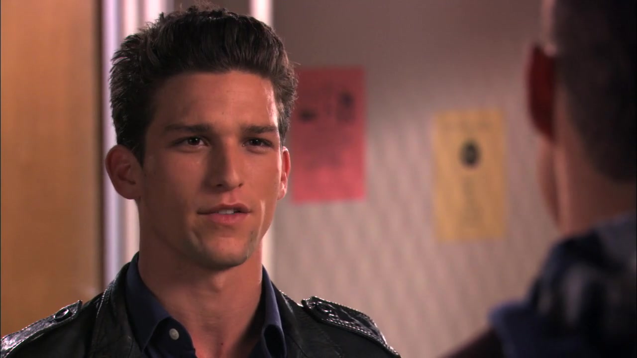 The_Secret_Life_of_the_American_Teenager_S02E13_0490.jpg