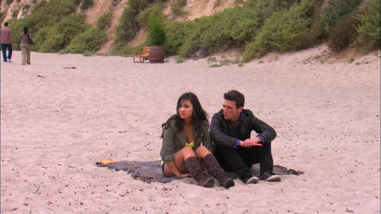 The_Secret_Life_of_the_American_Teenager_S02E13_1221.jpg