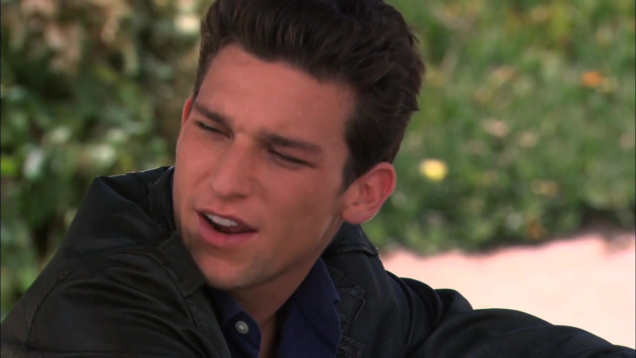 The_Secret_Life_of_the_American_Teenager_S02E13_1279.jpg