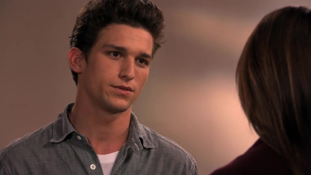 The_Secret_Life_of_the_American_Teenager_S02E18_0221.jpg