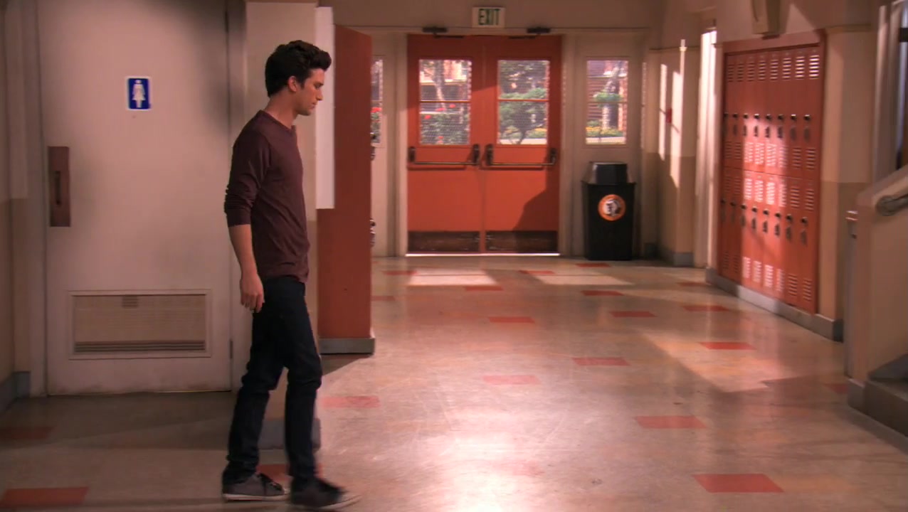 The_Secret_Life_of_the_American_Teenager_S02E20_0059.jpg