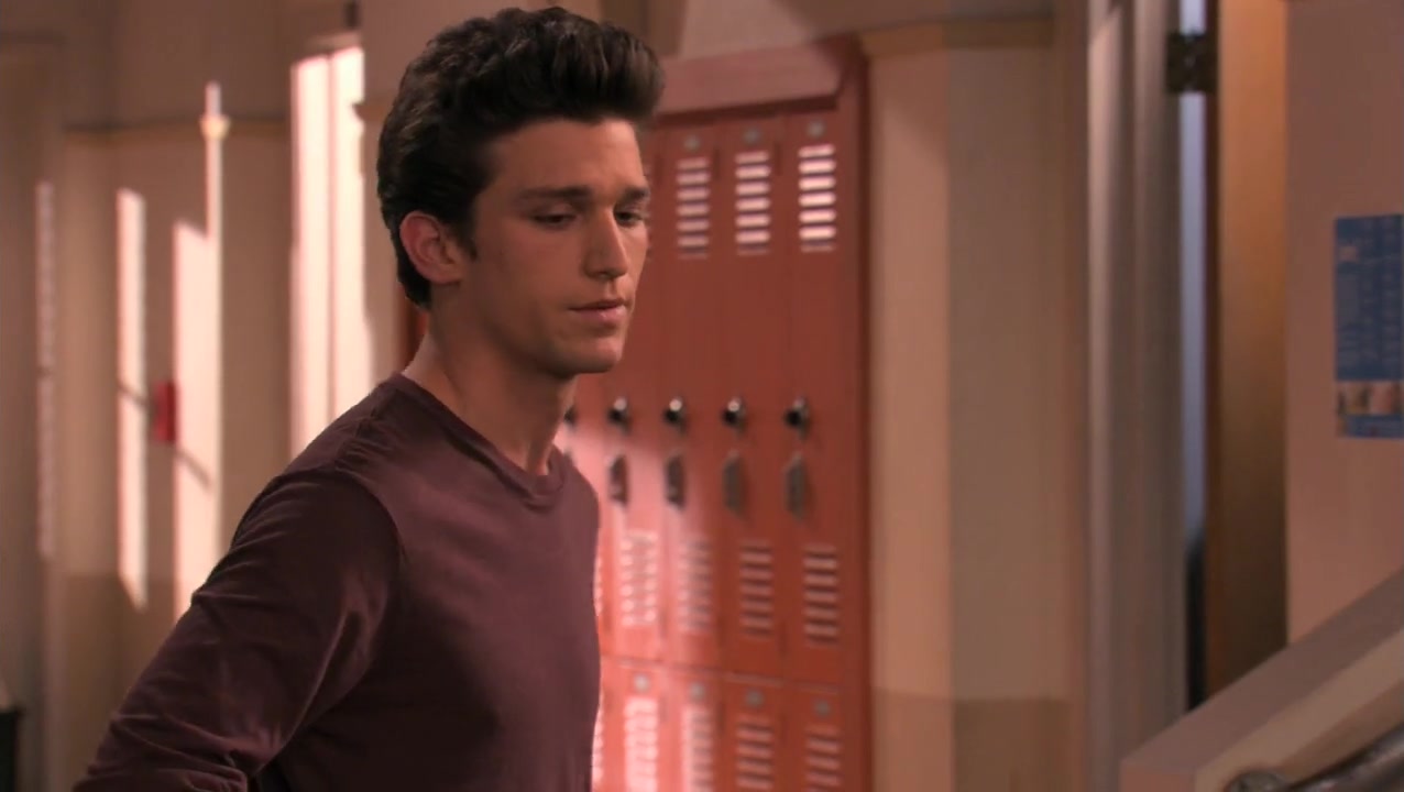 The_Secret_Life_of_the_American_Teenager_S02E20_0064.jpg