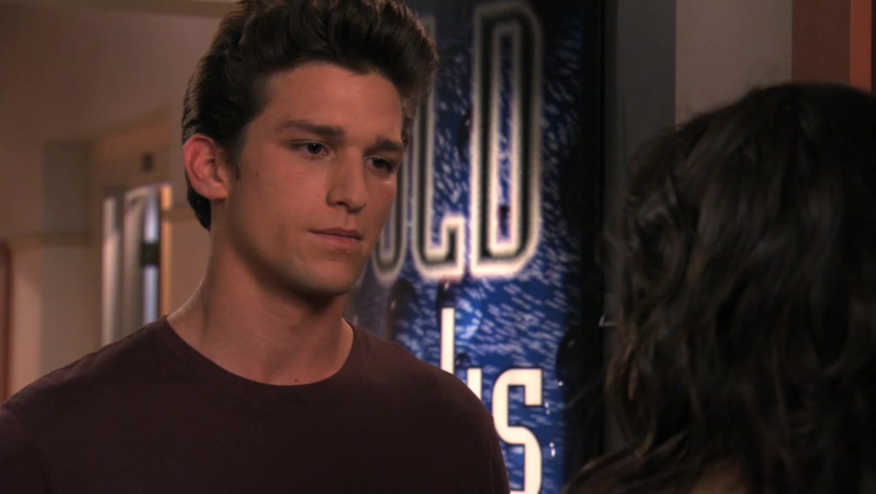 The_Secret_Life_of_the_American_Teenager_S02E20_0096.jpg