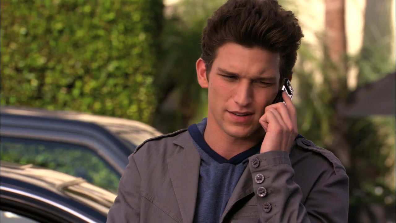 The_Secret_Life_of_the_American_Teenager_S02E21_0165.jpg